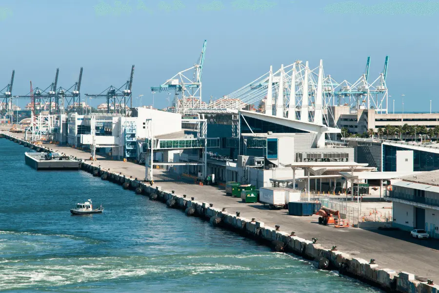 Limo Car Service to Amerant Bank Arena Miami