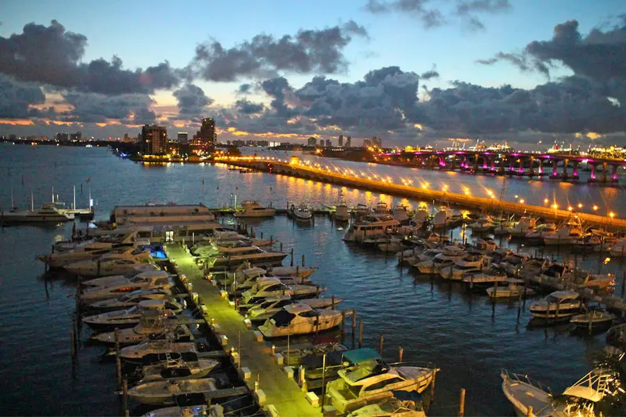 Reliable Limo Service to Miami Cruise Port
